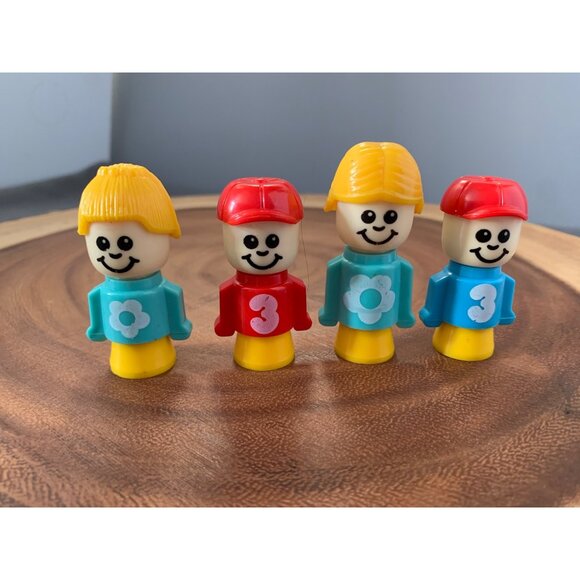 Vintage 1970s Matchbox Little People Figures Set of 4 with Number & Flower Desig - Picture 5 of 6
